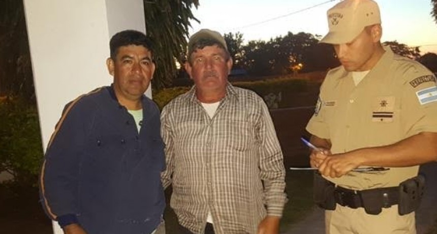 Dos personas fueron rescatadas por Prefectura luego de ser colisionados por un buque