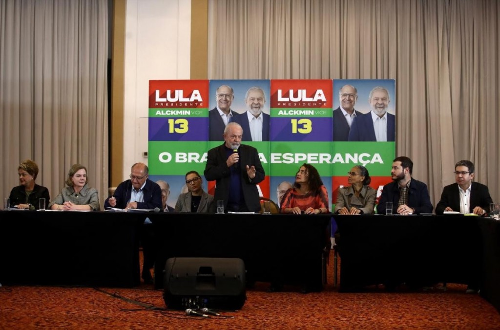 Aliados le piden a Lula ampliar horizontes políticos con 