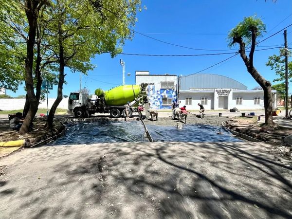  Municipalidad de Fontana: arreglo de calles y limpieza en barrios