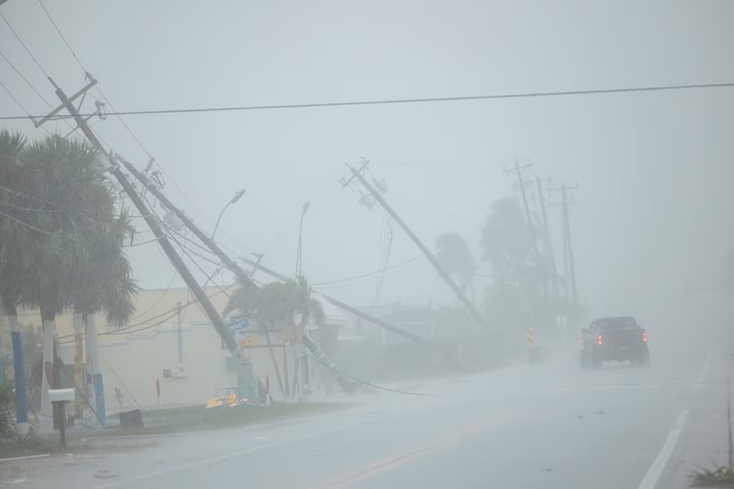 Piden a más 5 millones de Florida dejar sus casas ante la llegada del huracán Milton