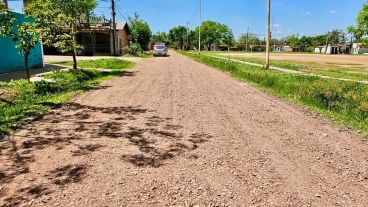 Se avanza en Fontana con el enripiado urbano para mejorar las condiciones de los vecinos 