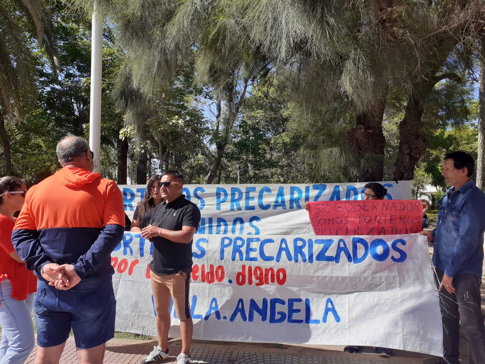 Villa Ángela: reclamo de regularización laboral de porteros