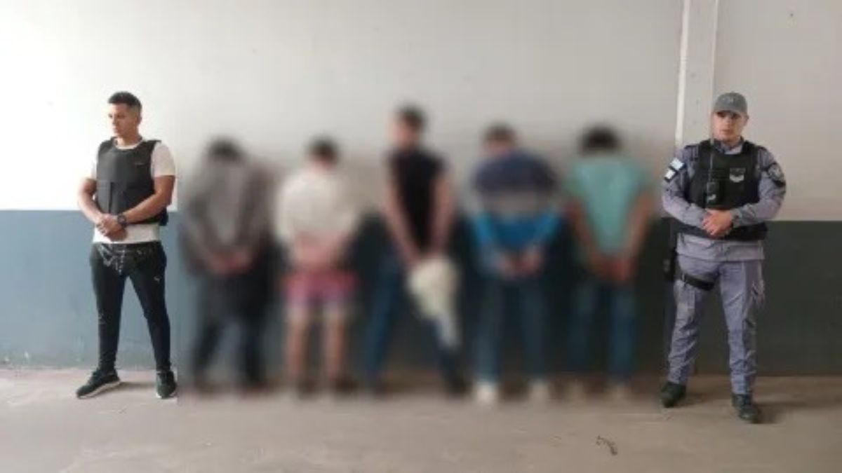 Tras una discusión, lo roció con alcohol y le prendió fuego