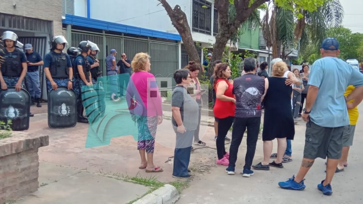 Movilización de familiares y allegados por el caso de la abogada internada por la fuerza