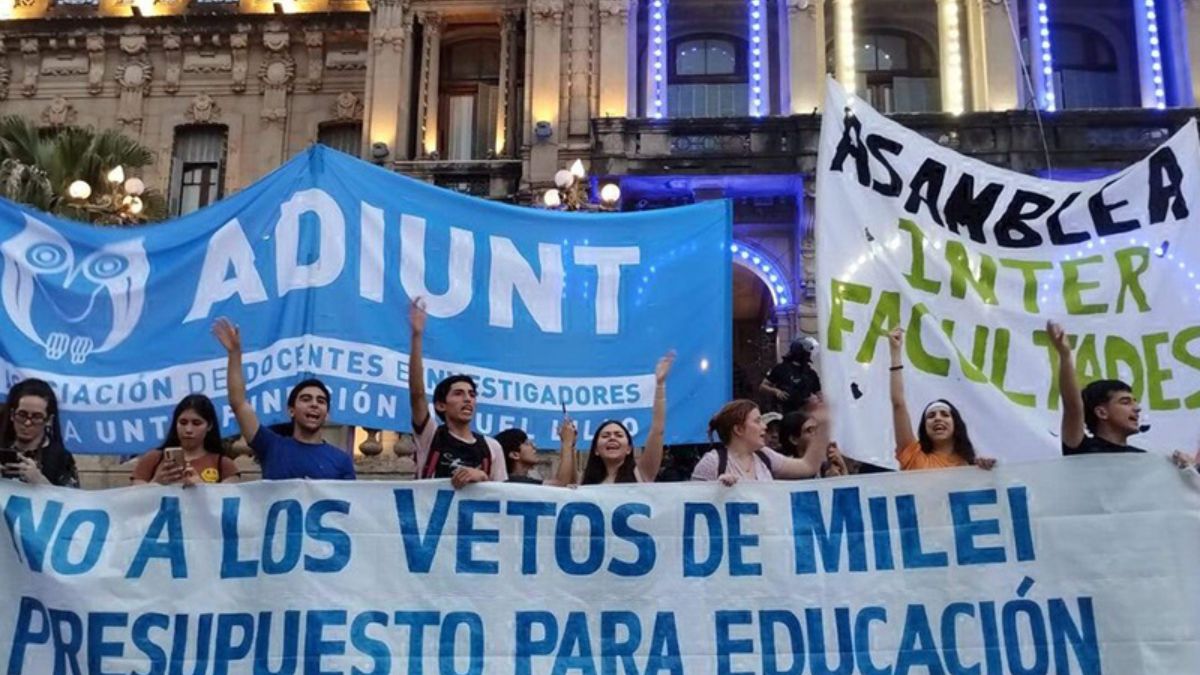El paro universitario fue contundente en todo el país y estudiantes continuaron con medidas de protesta