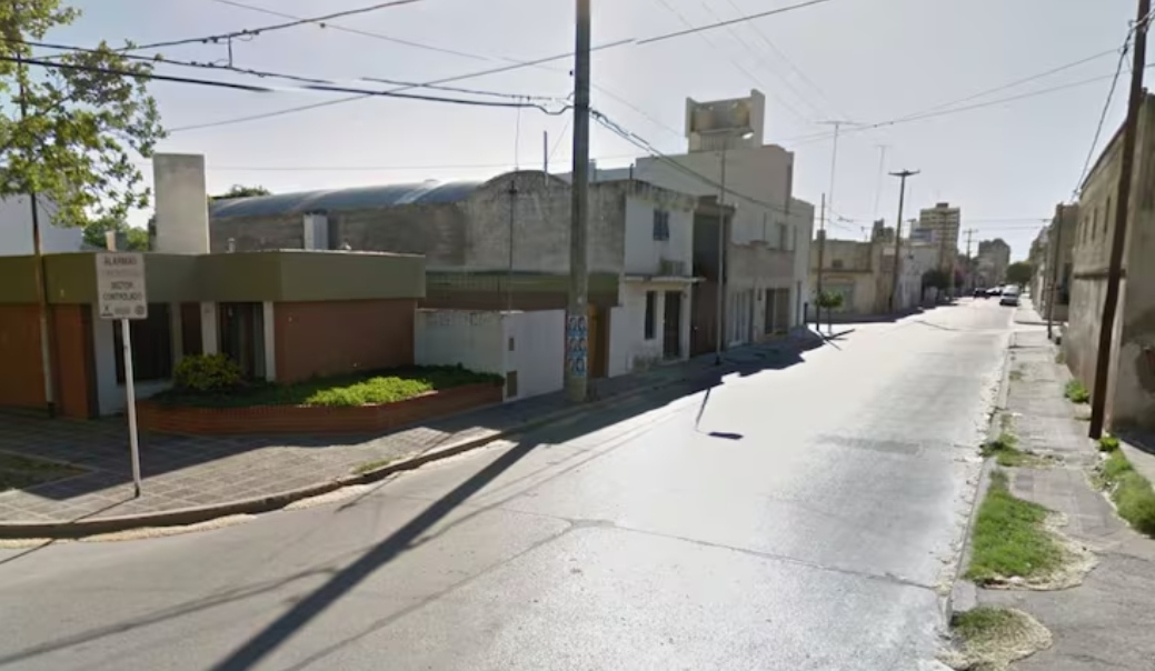 Córdoba: una mujer terminó internada en terapia intensiva tras enfrentarse a cuchillazos con otra
