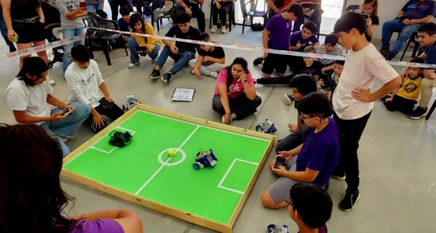 El Municipio de Fontana presente en la primera fecha de la Copa Robótica