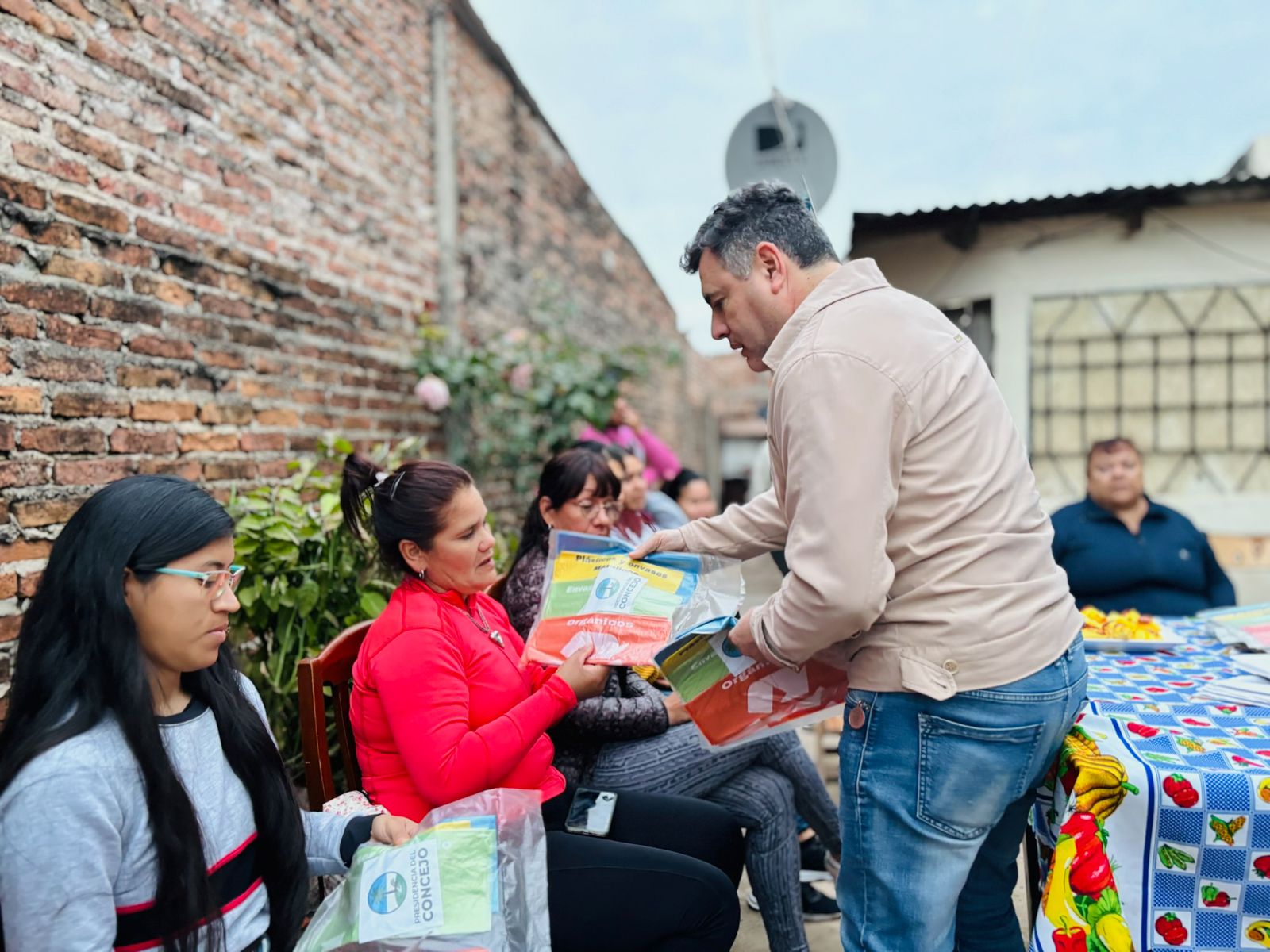 Aradas aseguró que “el reciclado es la solución a los residuos de la ciudad”