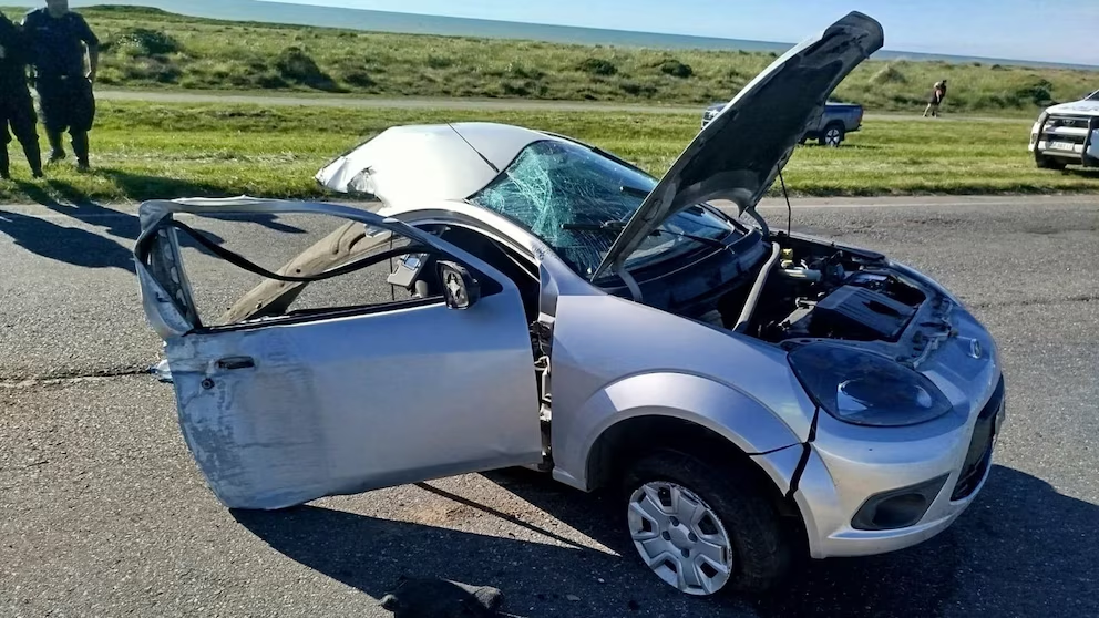 Un nene de dos años murió por un brutal choque en la Ruta 11: el auto quedó partido por la mitad