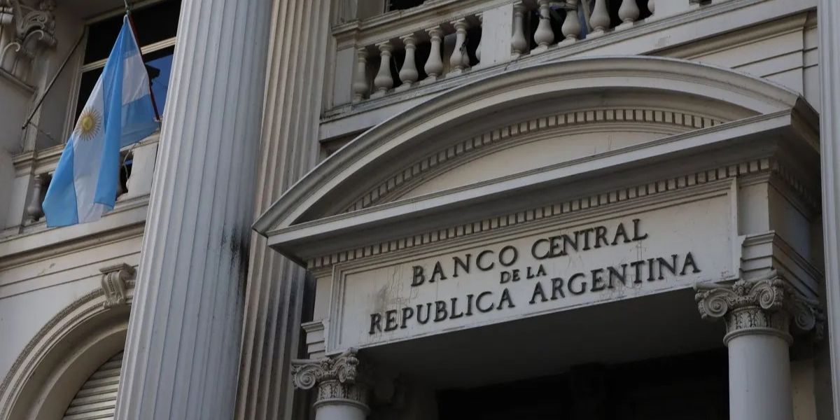 Argentina no tendrá bancos por cuatro días: el BCRA confirmó feriados para el sector