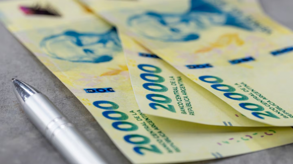 Sube la tasa en pesos: los plazos fijos pagan cada vez más, pero el crédito se encarece