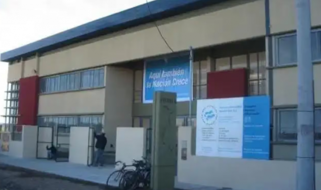 Conmoción en Mar del Plata: una alumna de primaria le pegó trompadas y patadas a la directora