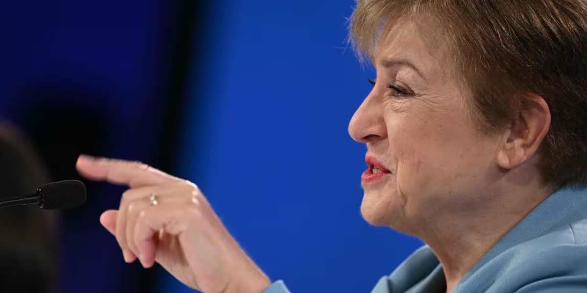 El FMI le exige al Gobierno que acelere con la reforma laboral para seguir frenando la escalada del dólar