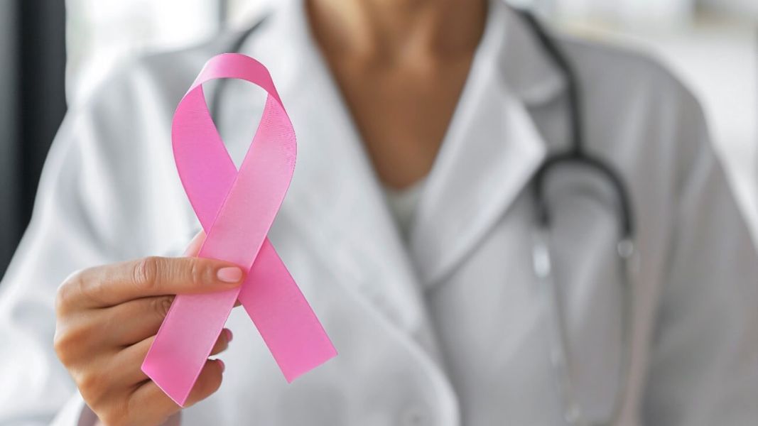 Científicos analizan una innovadora forma de evitar la reaparición del cáncer de mama