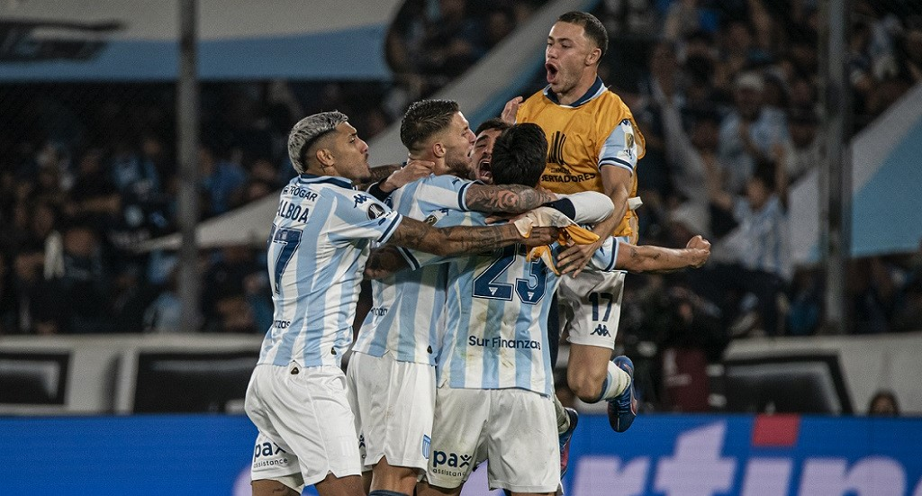 Noche soñada: Racing vuelve a una semifinal de Libertadores después de 28 años
