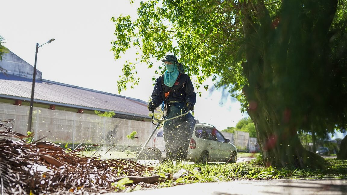 El municipio de Barranqueras refuerza el mantenimiento urbano con operativos integrales 