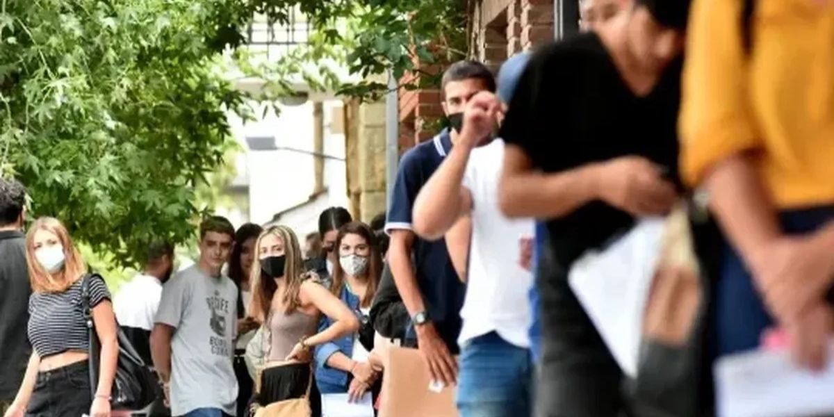 Tras acuerdo con el FMI y EEUU, ratifican propuesta de salarios dependientes de la 