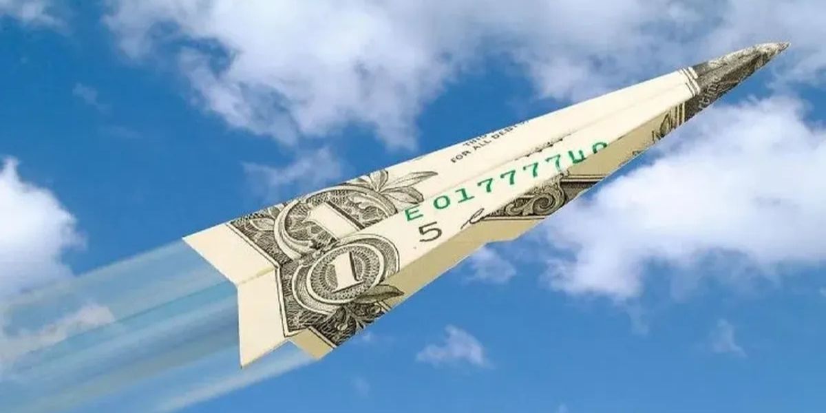El dólar tarjeta va camino a los $2.000 y el minorista supera los mil pesos
