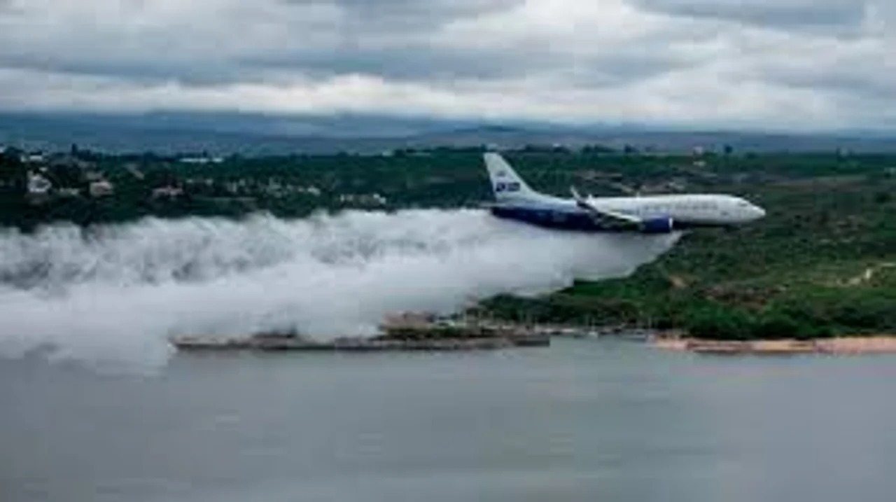 Sorpresa en Córdoba: un avión realizó un vuelo rasante sobre el lago San Roque