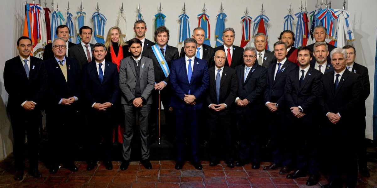 Milei prepara una cumbre de gobernadores aliados, clave para las reformas en Congreso