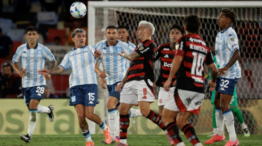 Racing enfrenta a Flamengo en busca de un triunfo que lo clasifique a la final de la Libertadores