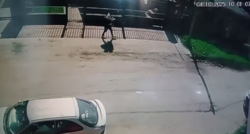 Con el cuerpo en brazos y envuelto en una sábana: así escapó el padrastro que confesó el crimen del niño de 4 años