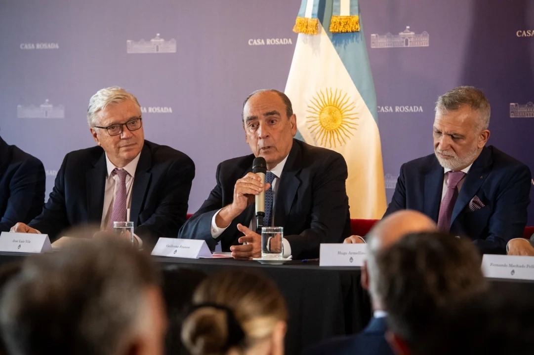 Estados Unidos presiona al Gobierno para que se aleje de China y apunta contra Guillermo Francos 