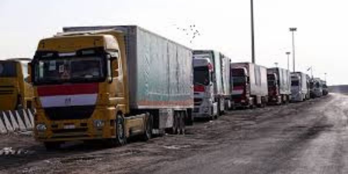 La mayor asistencia desde el inicio de la crisis: 400 camiones ingresan a Gaza tras el alto al fuego