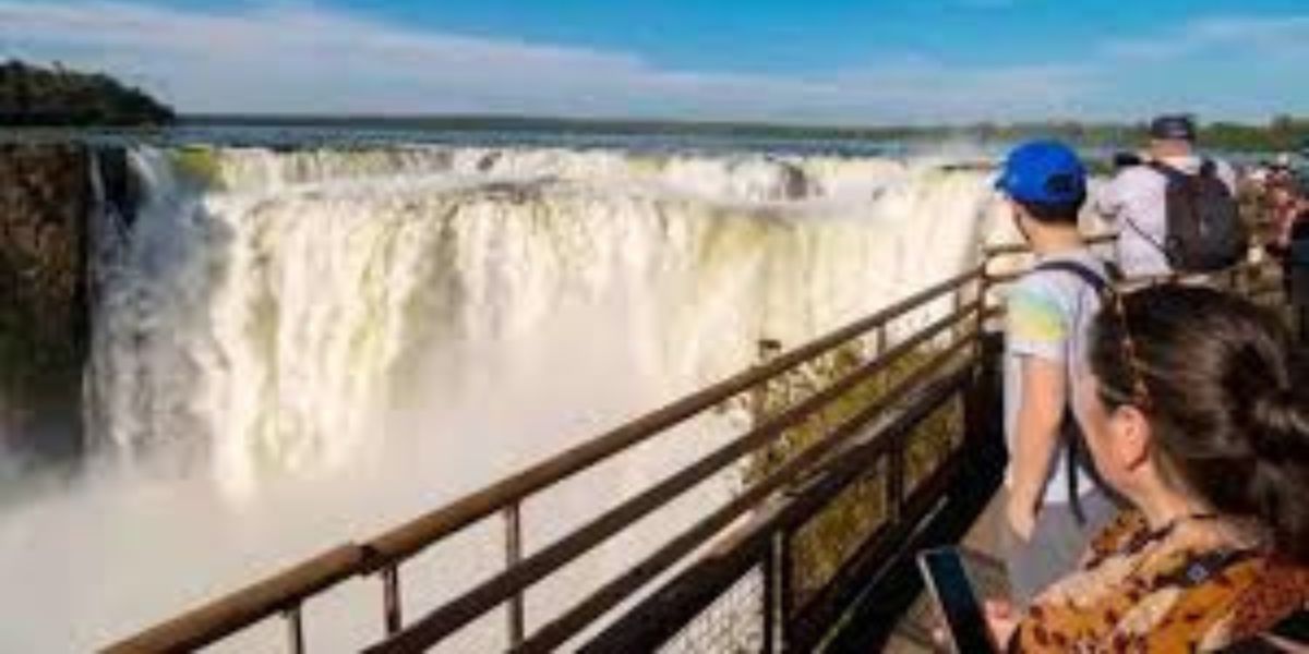 El fin de semana largo generó ganancias por más de 262 mil millones de pesos