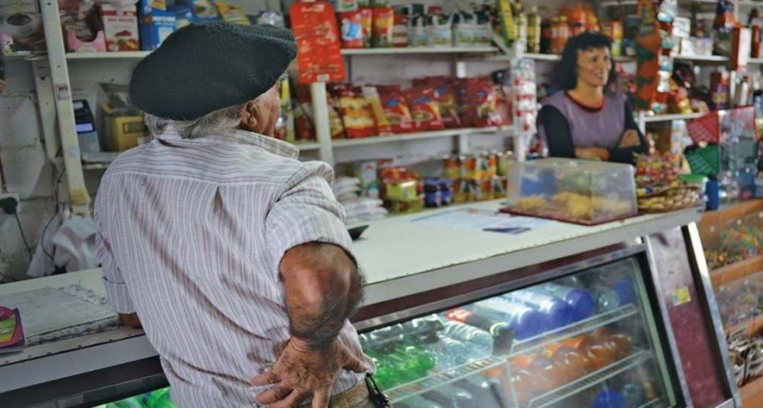 El consumo no repunta: caen las ventas minoristas por segundo mes seguido