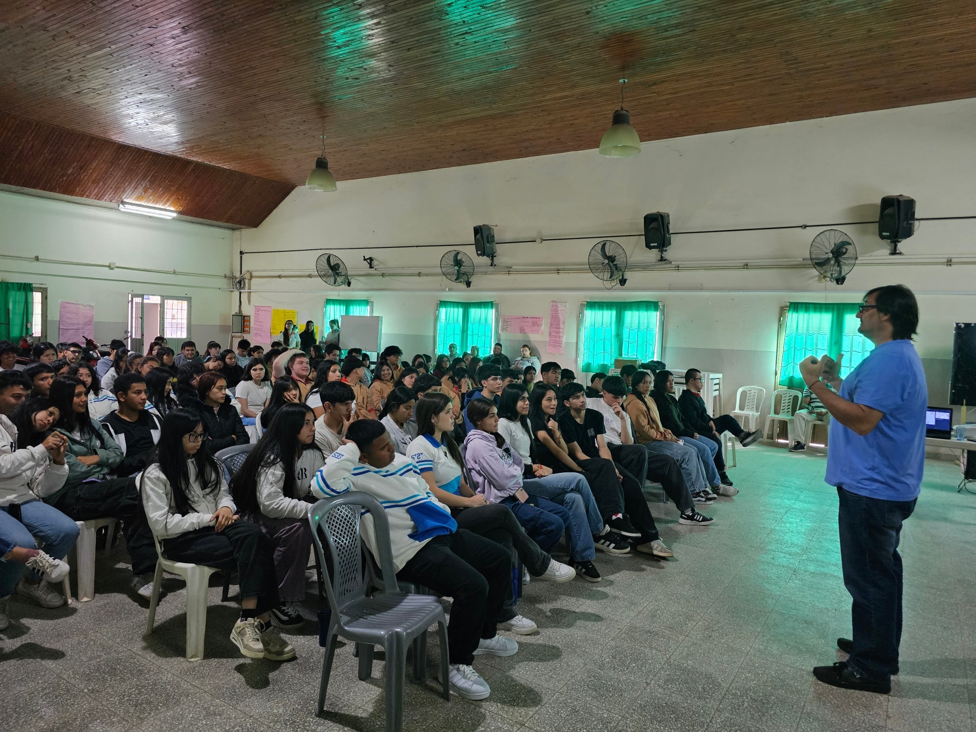 El municipio de Barranqueras impulsa talleres vocacionales y socioemocionales para estudiantes secundarios  
