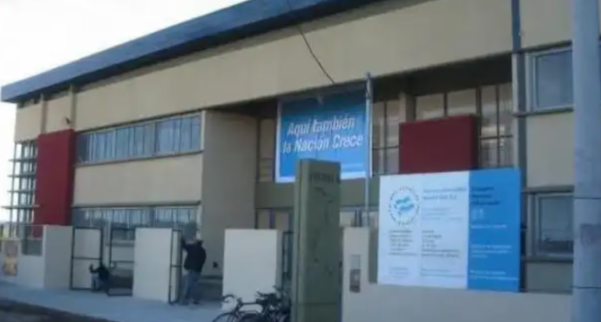 Conmoción en Mar del Plata: una alumna de primaria le pegó trompadas y patadas a la directora