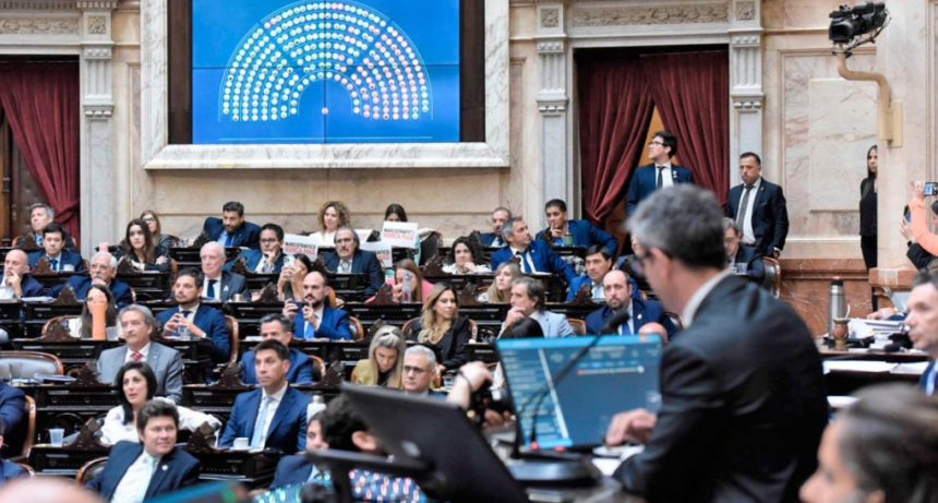 Promulgadas pero en pausa: las leyes de emergencia pediátrica y financiamiento universitario