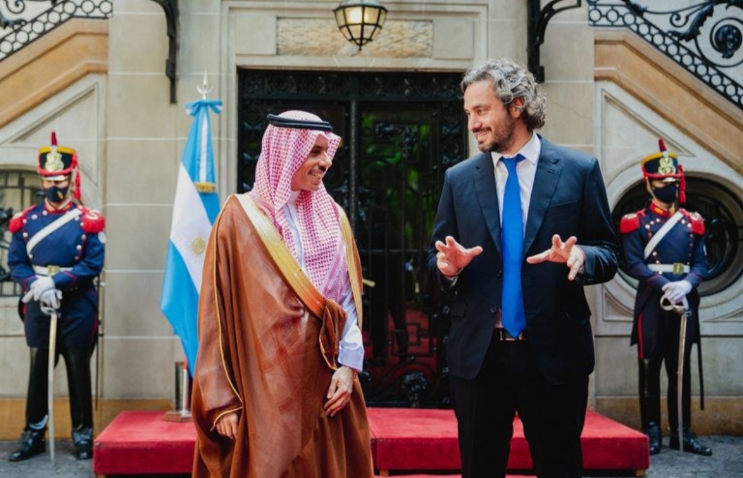 Argentina  analiza endeudarse con Arabia Saudita y Rusia para sumar reservas al Banco Central