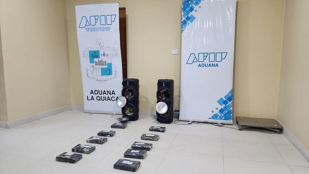 Operativo Aduana: descubren 81,5 kilos de cocaína ocultos en parlantes de música