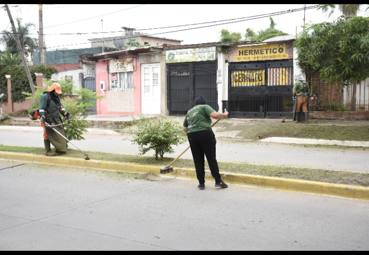 El municipio de Resistencia llevó a cabo un operativo de limpieza el las zonas de Villa Don Rafael y Villa del Carmen 