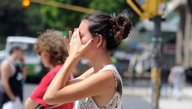 Golpe de calor: síntomas y qué hacer frente a la insolación