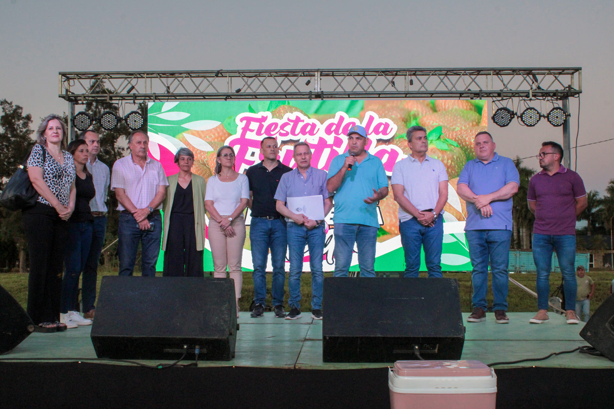  Municipalidad de Makallé: fiesta frutihortícola y festival por el Día de la Madre