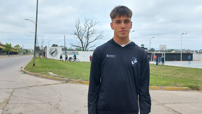 “Sueño con cambiar el corazón del fútbol”, el arquero que transformó su vida y encontró la paz gracias al budismo