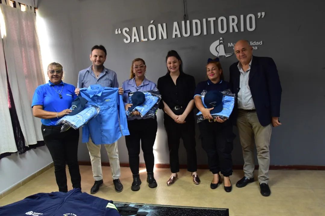 El municipio de Fontana entregó ropa de trabajo al personal de Tránsito