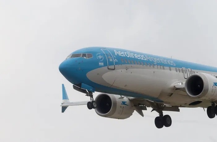 Acuerdo entre el Gobierno y aeronáuticos pone fin al conflicto en Aerolíneas Argentinas