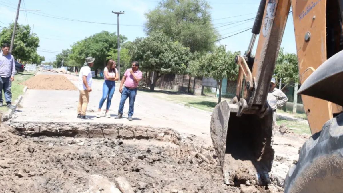 Barranqueras: avanza el plan de bacheo con trabajos en calle Tatané