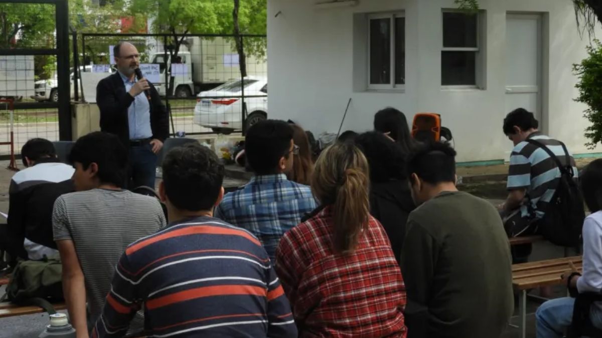 La UNNE invita a charlas, talleres y clases públicas a 75 años de la gratuidad universitaria 