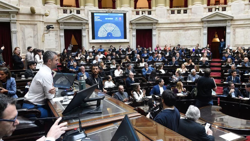 Mientras el oficialismo tensiona con el PRO, Menem buscará su reelección en Diputados