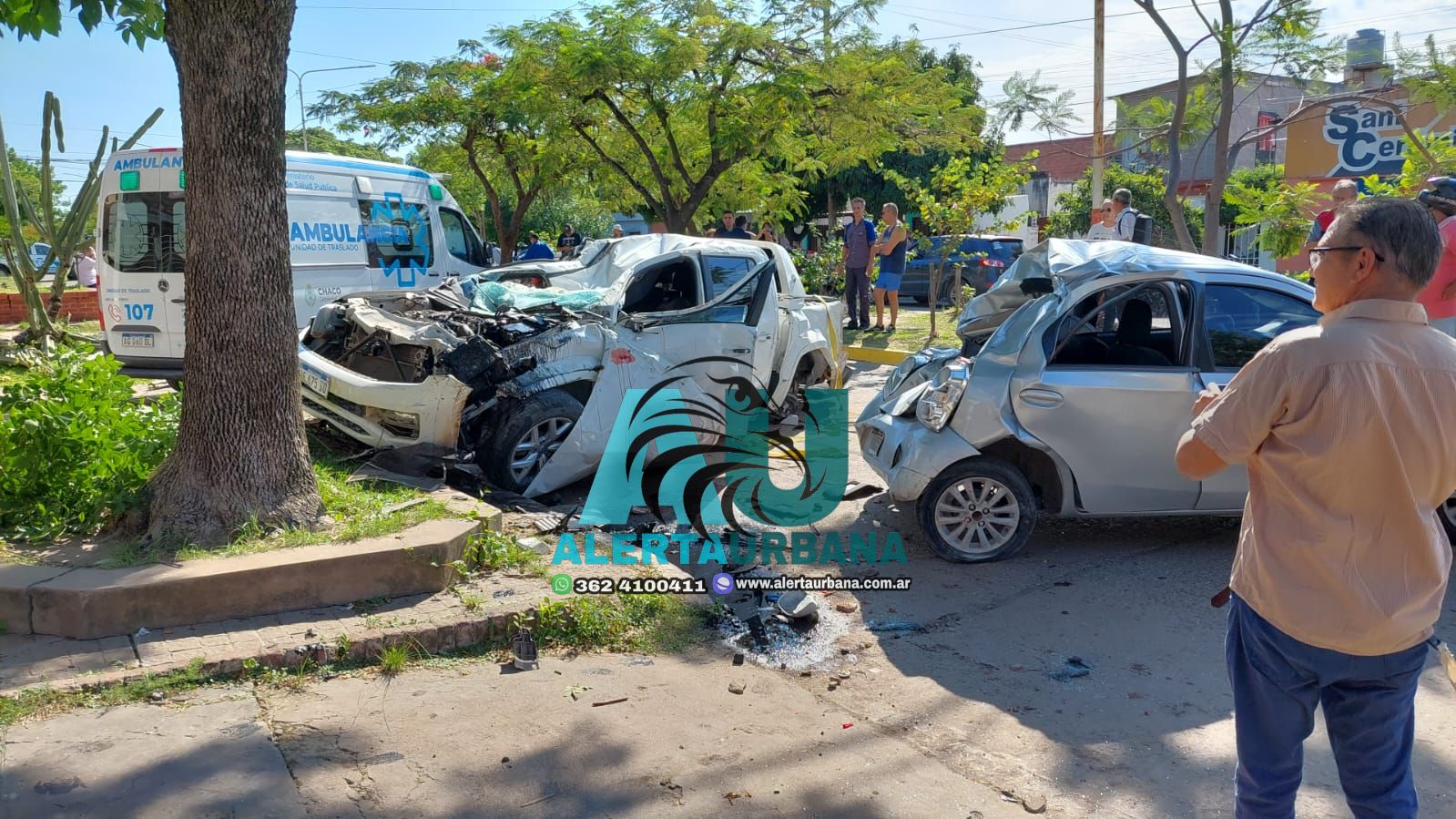 Una camioneta choc vol por el aire y destroz otros dos