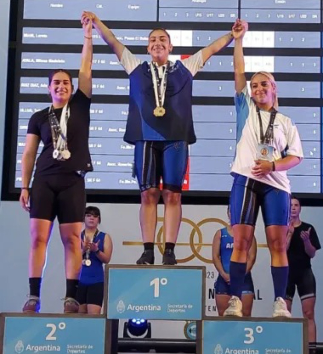 Triple medalla de oro para la chaqueña Milena Ayala en Levantamiento Olímpico de Pesas