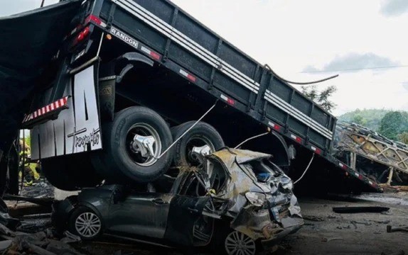 Al menos 38 muertos en Brasil en un fatal accidente de tránsito