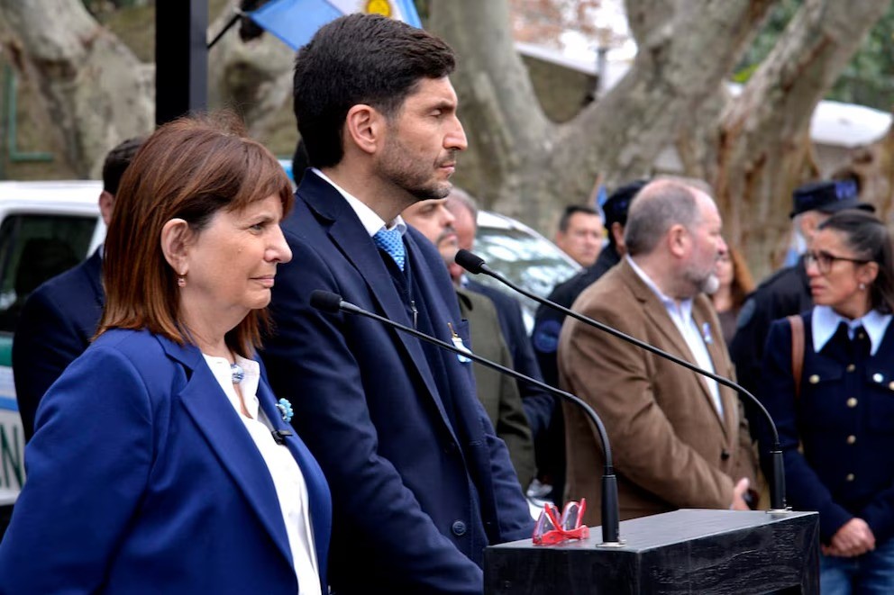 Refuerzan la seguridad por amenazas contra Bullrich y Pullaro